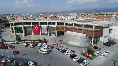 Akhisar Belediyesi hizmet binasının havadan görünümü