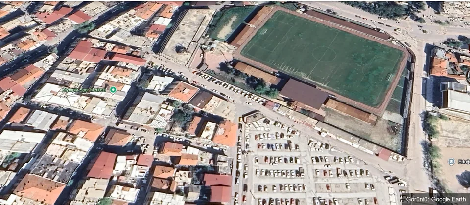 Soma Atatürk Stadyumu — Google Earth uydu görüntüsü